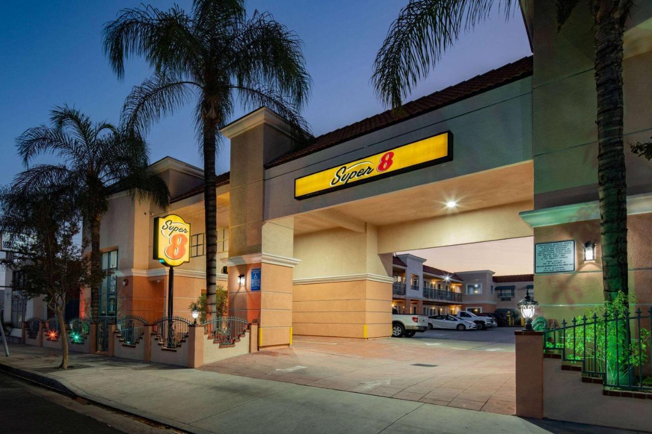 Super 8 By Wyndham North Hollywood Motel Los Angeles Dış mekan fotoğraf